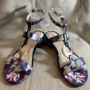 BLONDO Sz 8.5 Ankle Strap Low Heel Metal Medallion Floral Sandals
